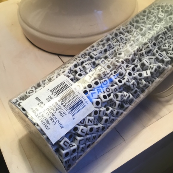 Alphabet beads 0.84 lbs Value Pack  Letters Acrylic 380 grams Craft Bead Landing - Picture 3 of 10